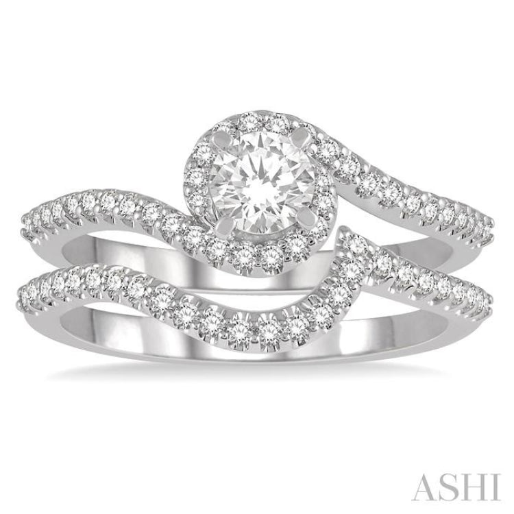 Round Shape Halo Diamond Wedding Set