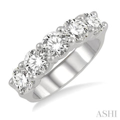 Round Shape 5 Stone Diamond Wedding Band