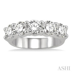 Round Shape 5 Stone Diamond Wedding Band