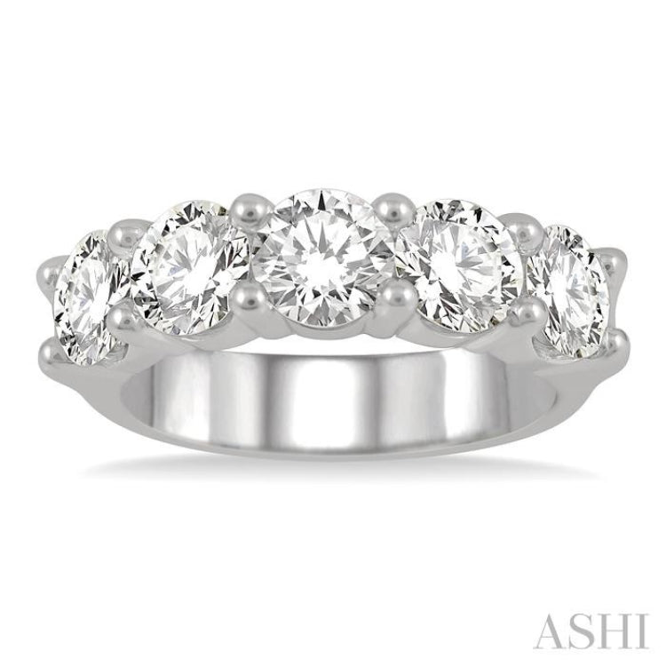 Round Shape 5 Stone Diamond Wedding Band