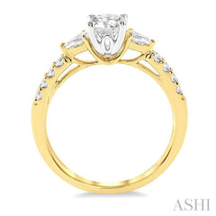 Round Shape Diamond Engagement Ring