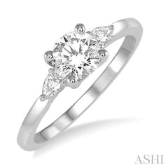 Round Shape Diamond Engagement Ring