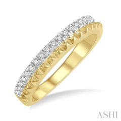 1/5 Ctw Pyramid Bead and Round Cut Diamond Wedding Band in 14K Yellow Gold