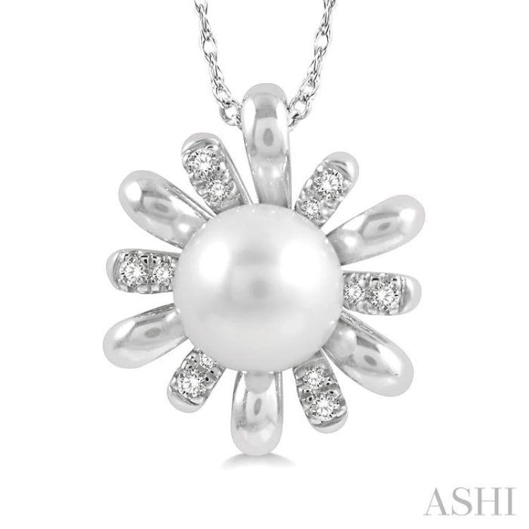 Pearl & Diamond Fashion Pendant