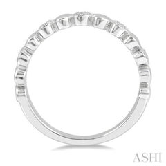 1/20 Ctw Mini Hearts Single Cut Diamond Fashion Band in Sterling Silver