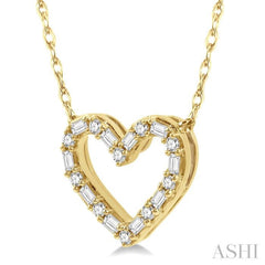 1/4 Ctw Heart Charm Baguette and Round Cut Diamond Pendant With Chain in 14K Yellow Gold