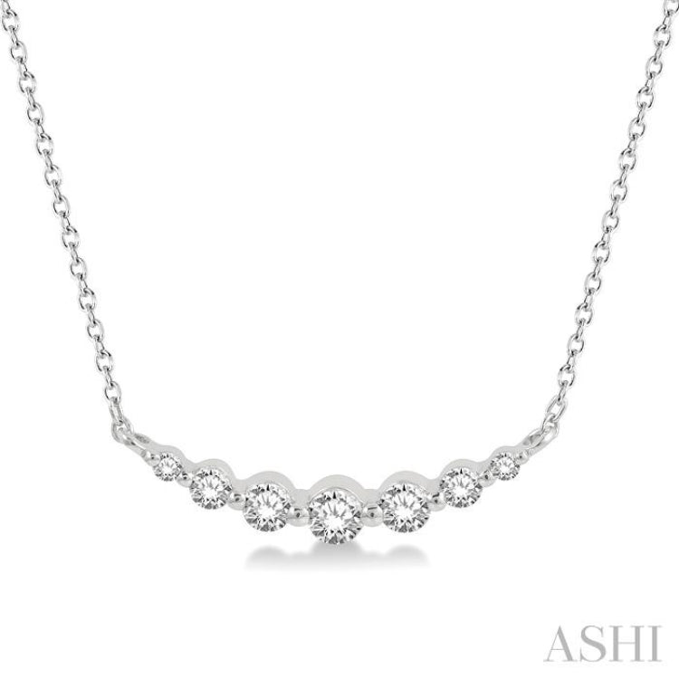 Graduated Diamond Fixed Smile Necklace