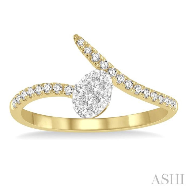 Oval Shape Lovebright Diamond Fashion Ring