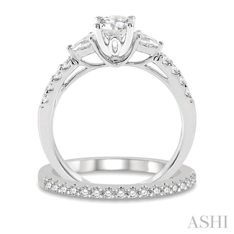 Round Shape Diamond Wedding Set