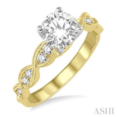 Round Shape Diamond Engagement Ring