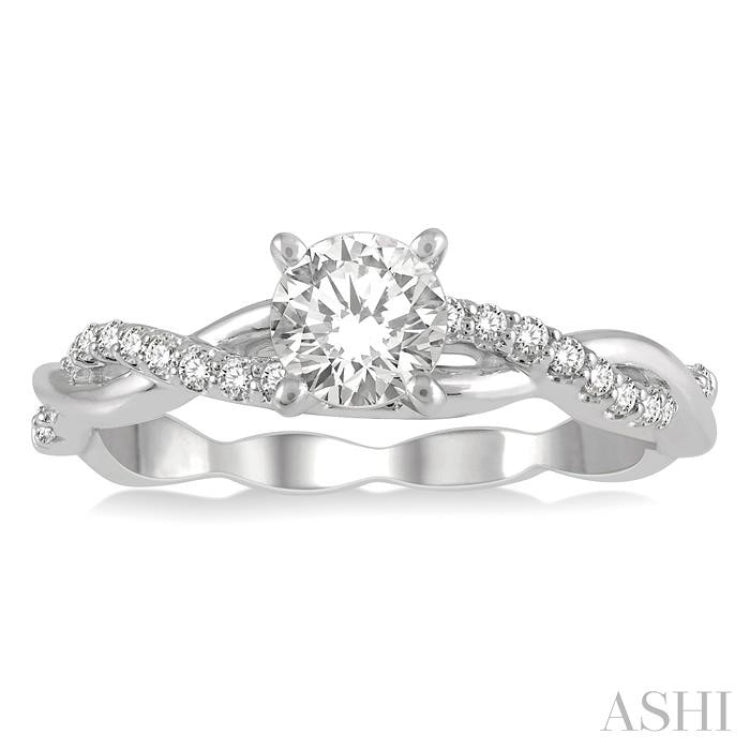 Round Shape Diamond Engagement Ring