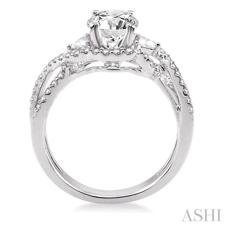 Round Shape Semi-Mount Diamond Engagement Ring