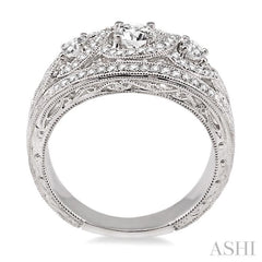 Round Shape Semi-Mount Diamond Engagement Ring