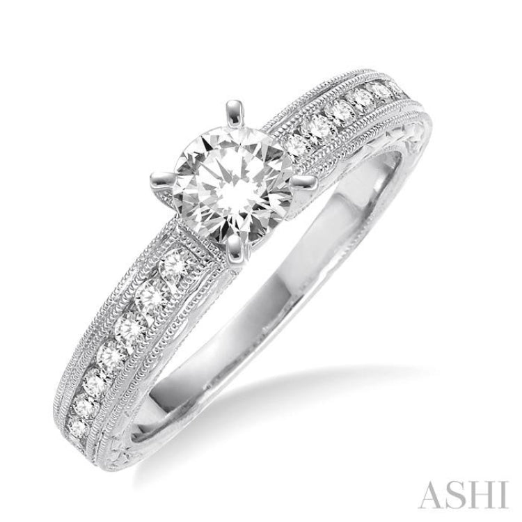 Round Shape Diamond Engagement Ring