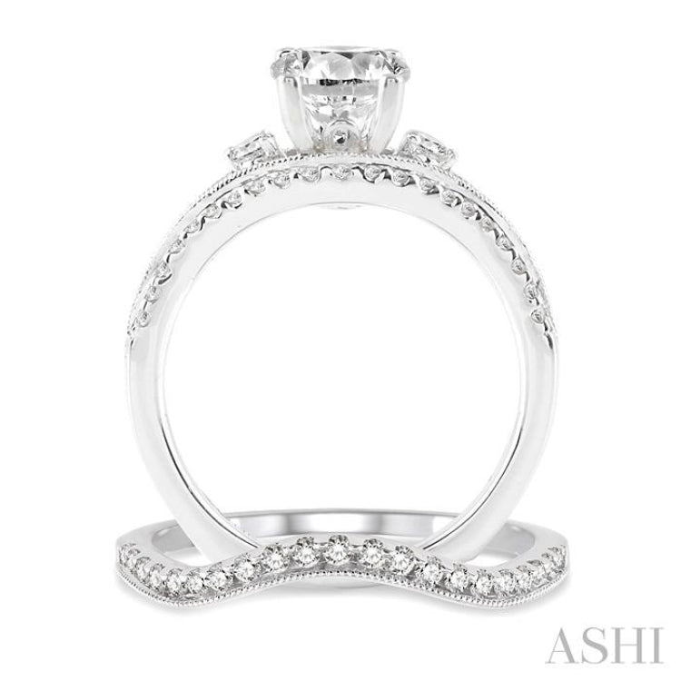 Round Shape Diamond Wedding Set