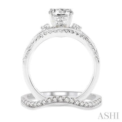 Round Shape Diamond Wedding Set