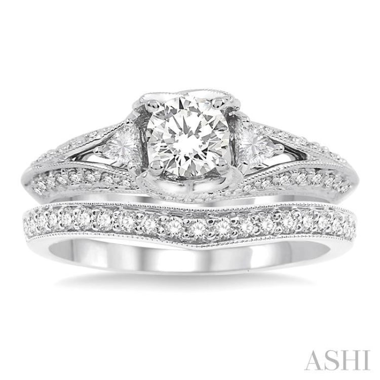 Round Shape Diamond Wedding Set