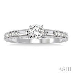 Round Shape Semi-Mount Diamond Engagement Ring