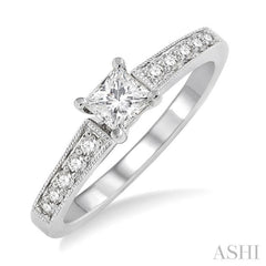 Princess Shape Diamond Engagement Ring