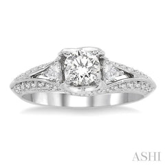 Round Shape Diamond Engagement Ring