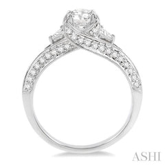 Round Shape Diamond Engagement Ring