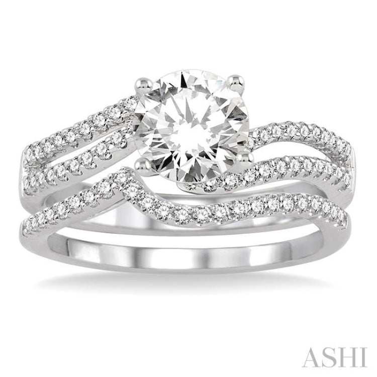 Round Shape Diamond Wedding Set