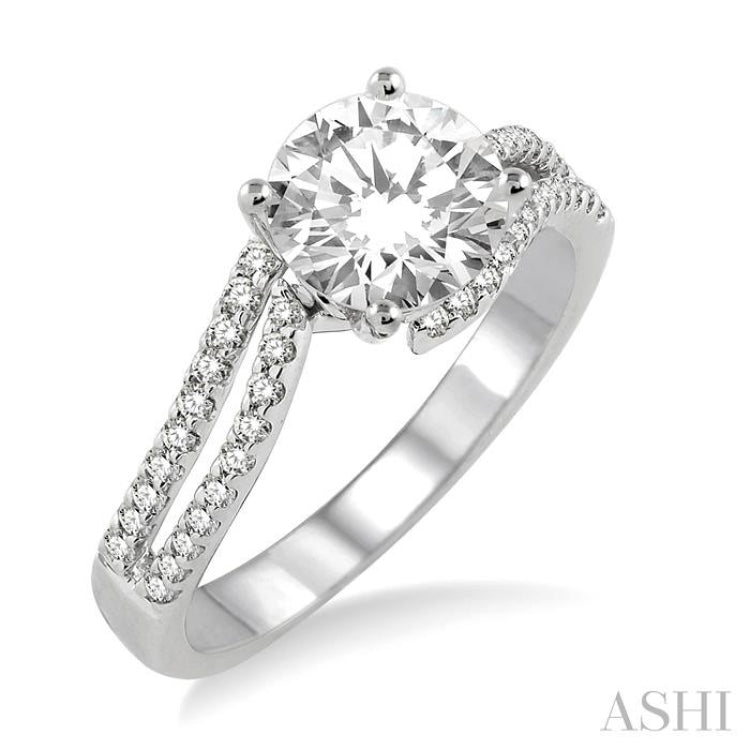 Round Shape Diamond Engagement Ring