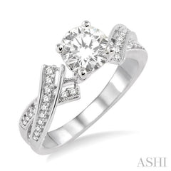 Round Shape Diamond Engagement Ring