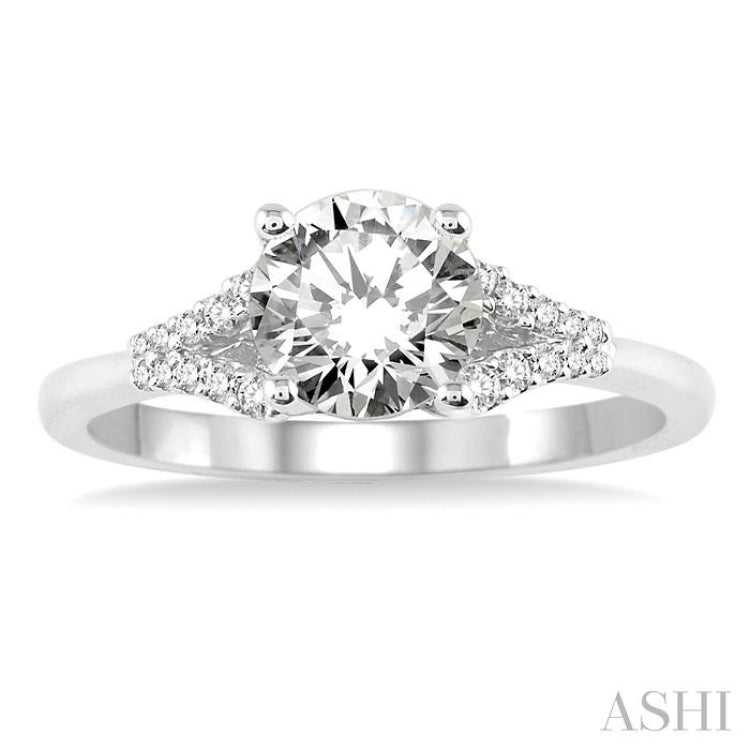 Round Shape Semi-Mount Diamond Engagement Ring