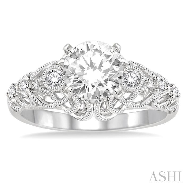 Round Shape Diamond Engagement Ring