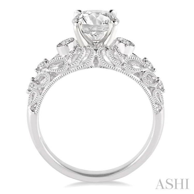 Round Shape Diamond Engagement Ring