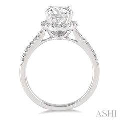 Round Shape Halo Diamond Engagement Ring