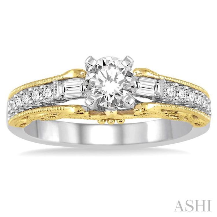 Round Shape Diamond Engagement Ring