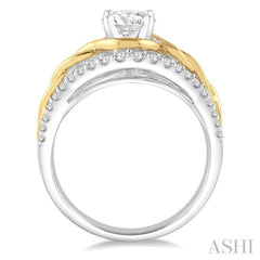 Round Shape Diamond Engagement Ring