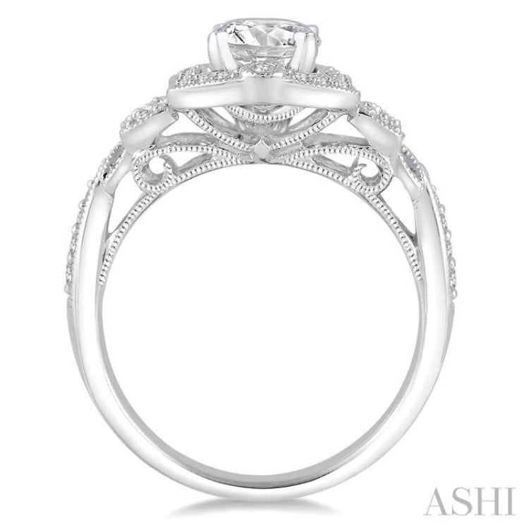 Round Shape Halo Diamond Engagement Ring