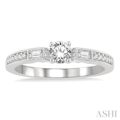 Round Shape Diamond Engagement Ring