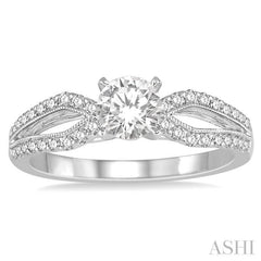 Round Shape Semi-Mount Diamond Engagement Ring