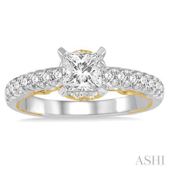 Princess Shape Diamond Engagement Ring