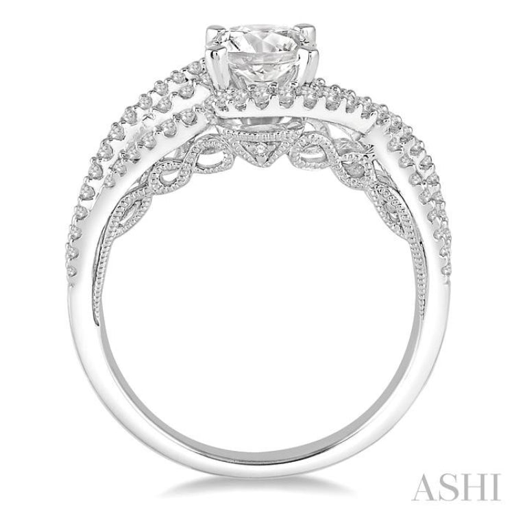 Round Shape Diamond Engagement Ring