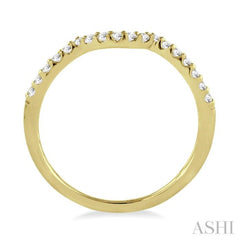 1/5 Ctw Round Cut Diamond Wedding Band in 14K Yellow Gold