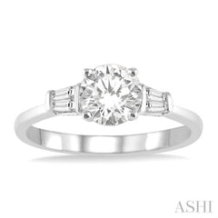 Round Shape Semi-Mount Diamond Engagement Ring