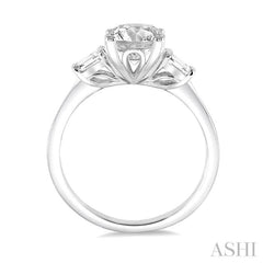 Round Shape Semi-Mount Diamond Engagement Ring