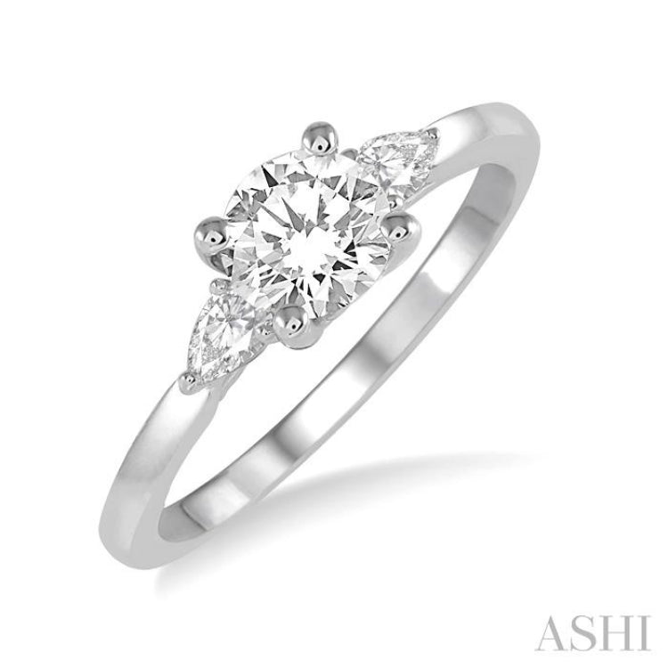 Round Shape Semi-Mount Diamond Engagement Ring