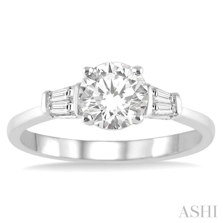 Round Shape Semi-Mount Diamond Engagement Ring