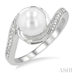 Silver Pearl & Diamond Ring