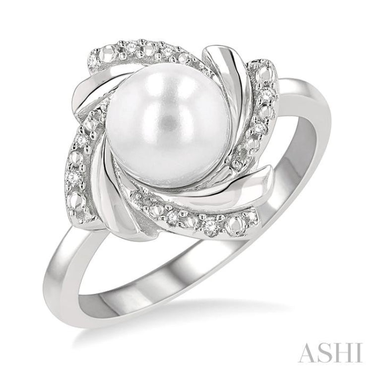 Silver Pearl & Diamond Ring