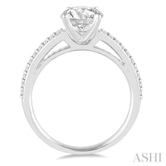 Round Shape Semi-Mount Diamond Engagement Ring