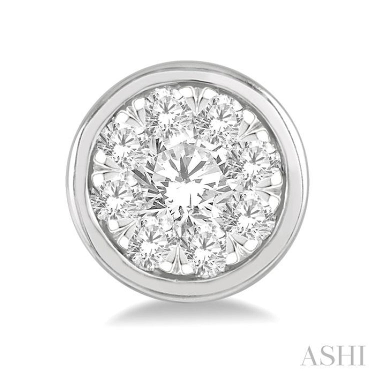 Round Shape Lovebright Essential Diamond Stud Earrings