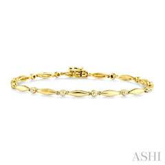1/4 ctw Boat Shape Round Cut Diamond Bracelet in 10K Yellow Gold