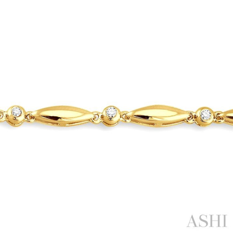 1/4 ctw Boat Shape Round Cut Diamond Bracelet in 10K Yellow Gold